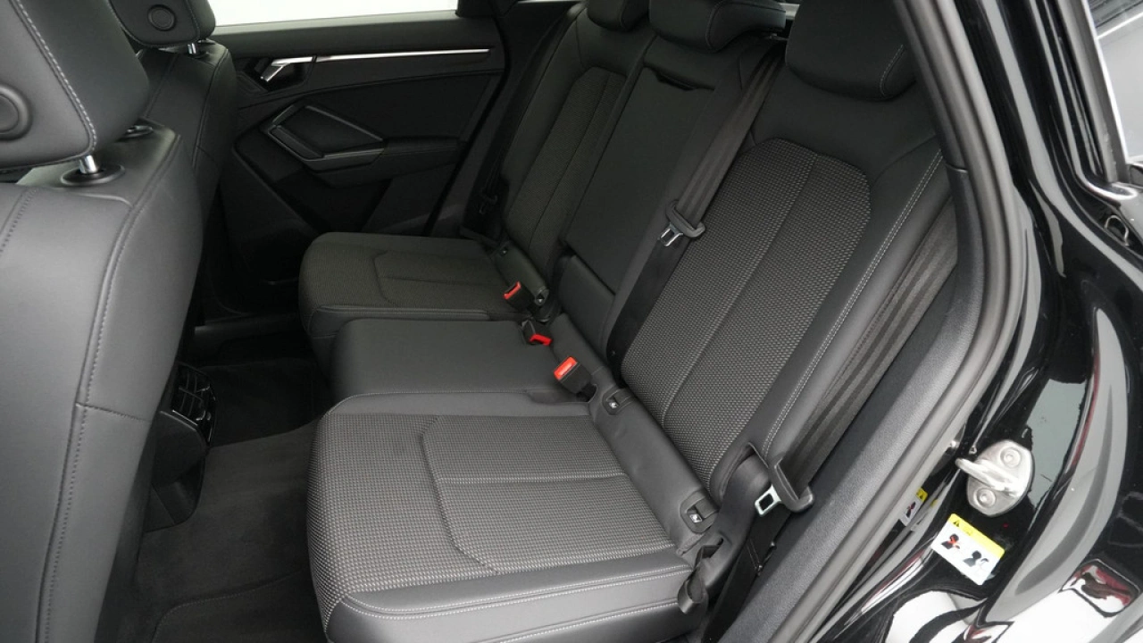 Audi Q3 35 TFSI 150 pk S edition