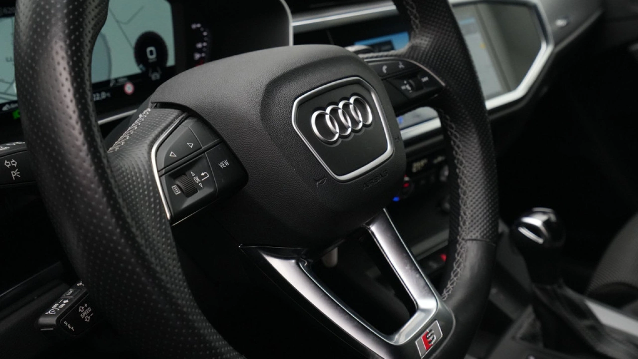 Audi Q3 35 TFSI 150 pk S edition