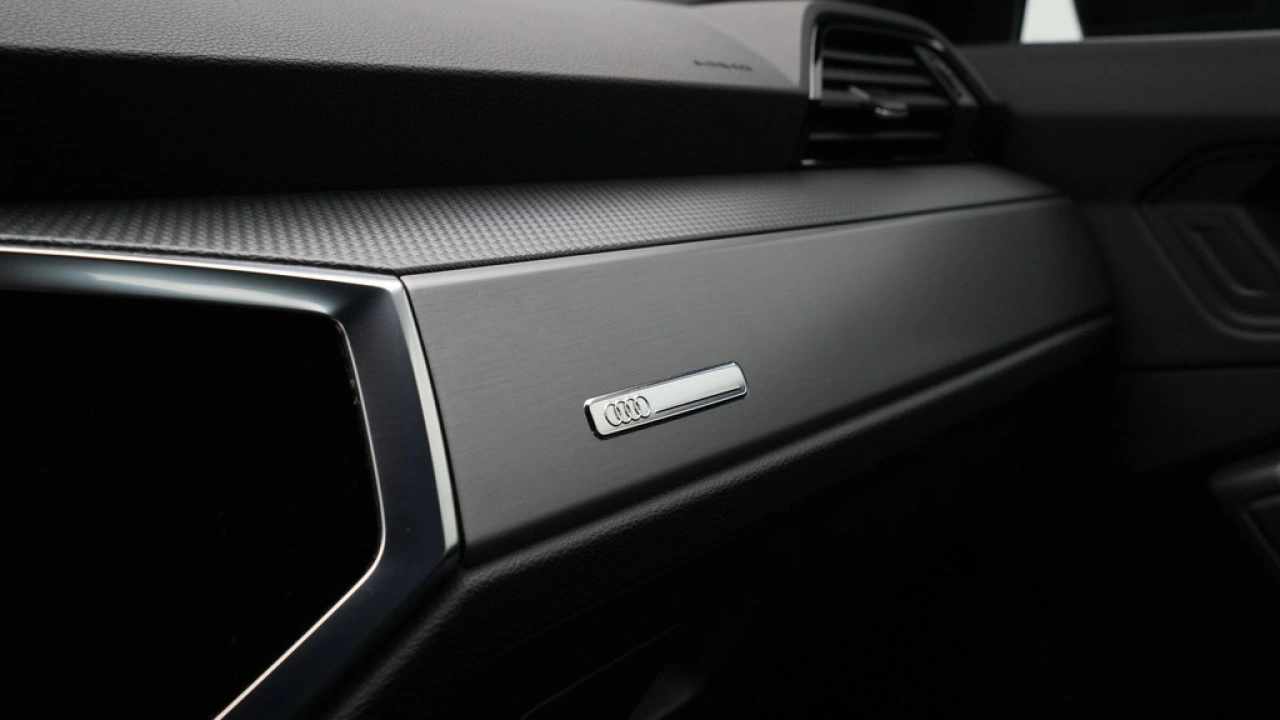 Audi Q3 35 TFSI 150 pk S edition