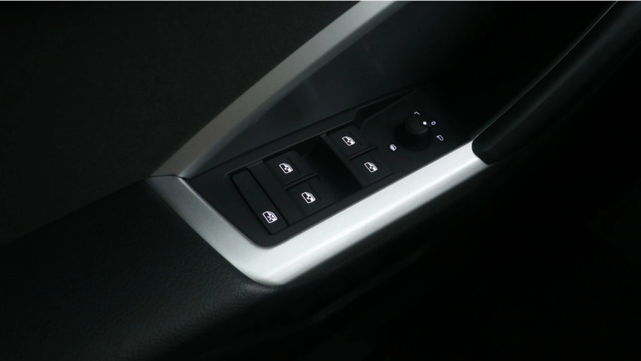 Audi Q3 35 TFSI Advanced edition | Trekhaak | Sportstoelen | Stoelverwarming |