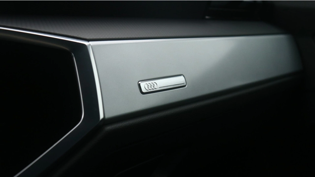 Audi Q3 35 TFSI Advanced edition | Trekhaak | Sportstoelen | Stoelverwarming |