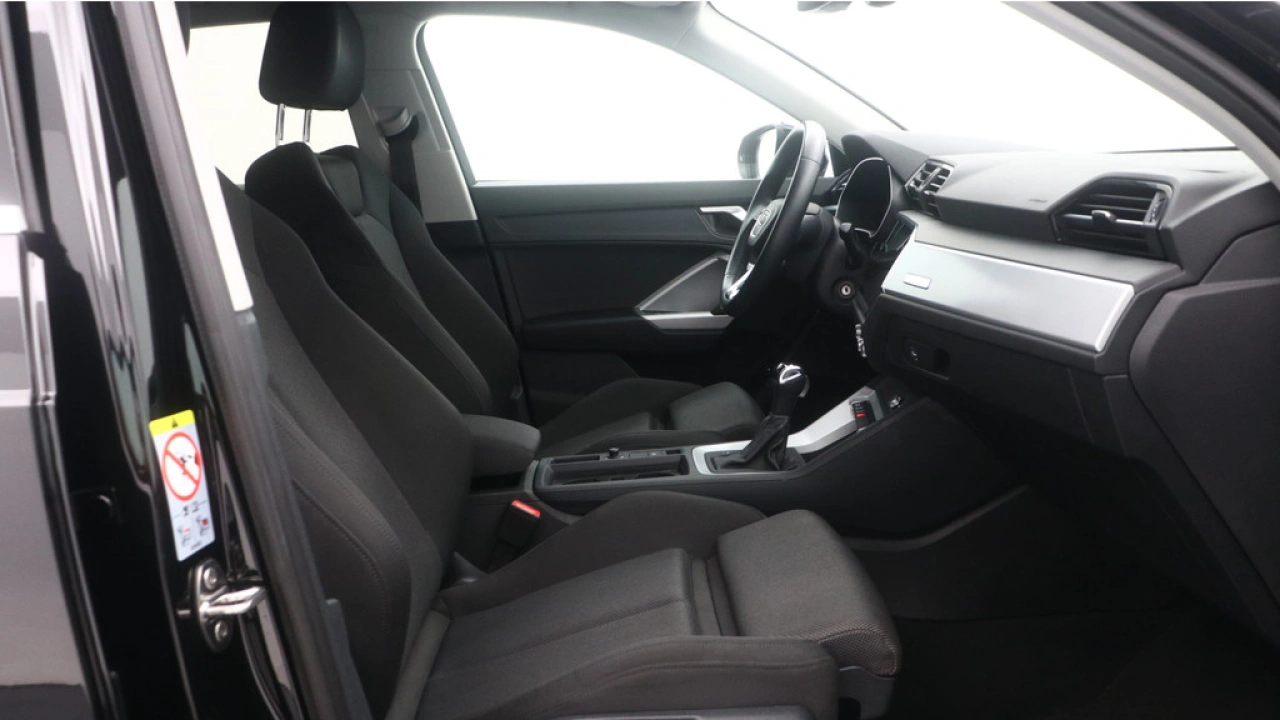 Audi Q3 35 TFSI Advanced edition | Trekhaak | Sportstoelen | Stoelverwarming |