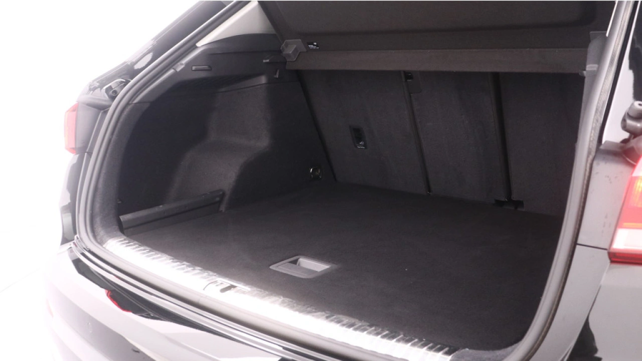 Audi Q3 35 TFSI Advanced edition | Trekhaak | Sportstoelen | Stoelverwarming |