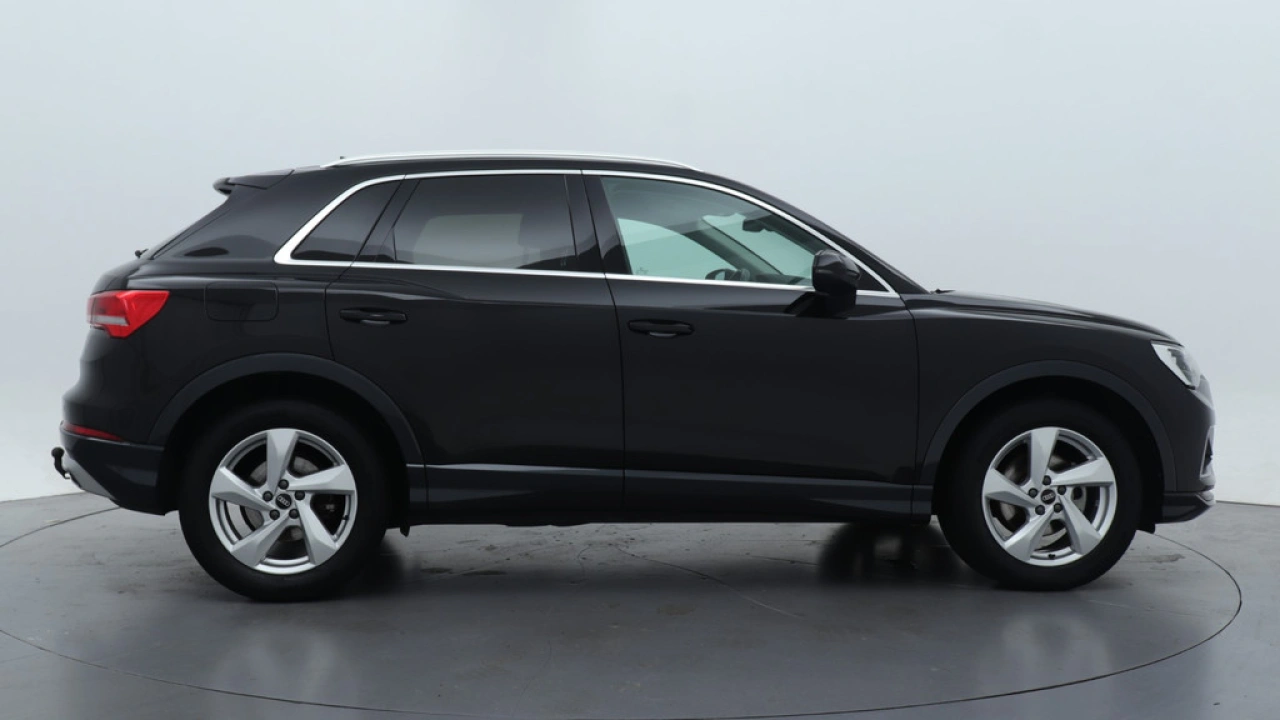 Audi Q3 35 TFSI Advanced edition | Trekhaak | Sportstoelen | Stoelverwarming |