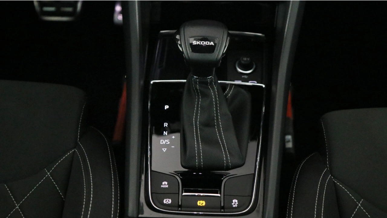 Škoda Karoq 1.5 TSI 150pk ACT Sportline Business DSG