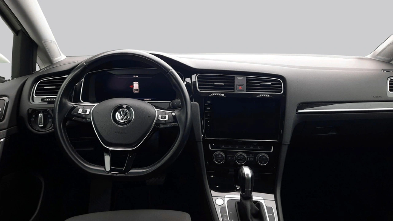 Volkswagen GOLF Variant 1.5 TSI Highline | Navi | Panoramadak | Trekhaak | App Connect |