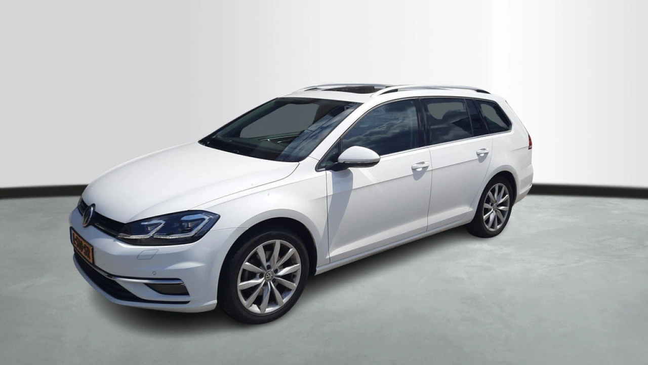 Volkswagen GOLF Variant 1.5 TSI Highline | Navi | Panoramadak | Trekhaak | VERWACHT