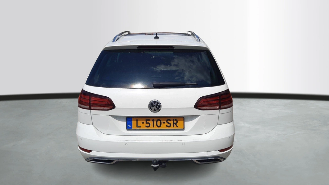 Volkswagen GOLF Variant 1.5 TSI Highline | Navi | Panoramadak | Trekhaak | VERWACHT