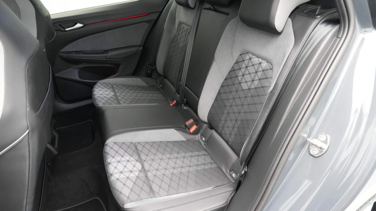 Volkswagen GOLF Variant 1.5 eTSI 130pk DSG R-Line