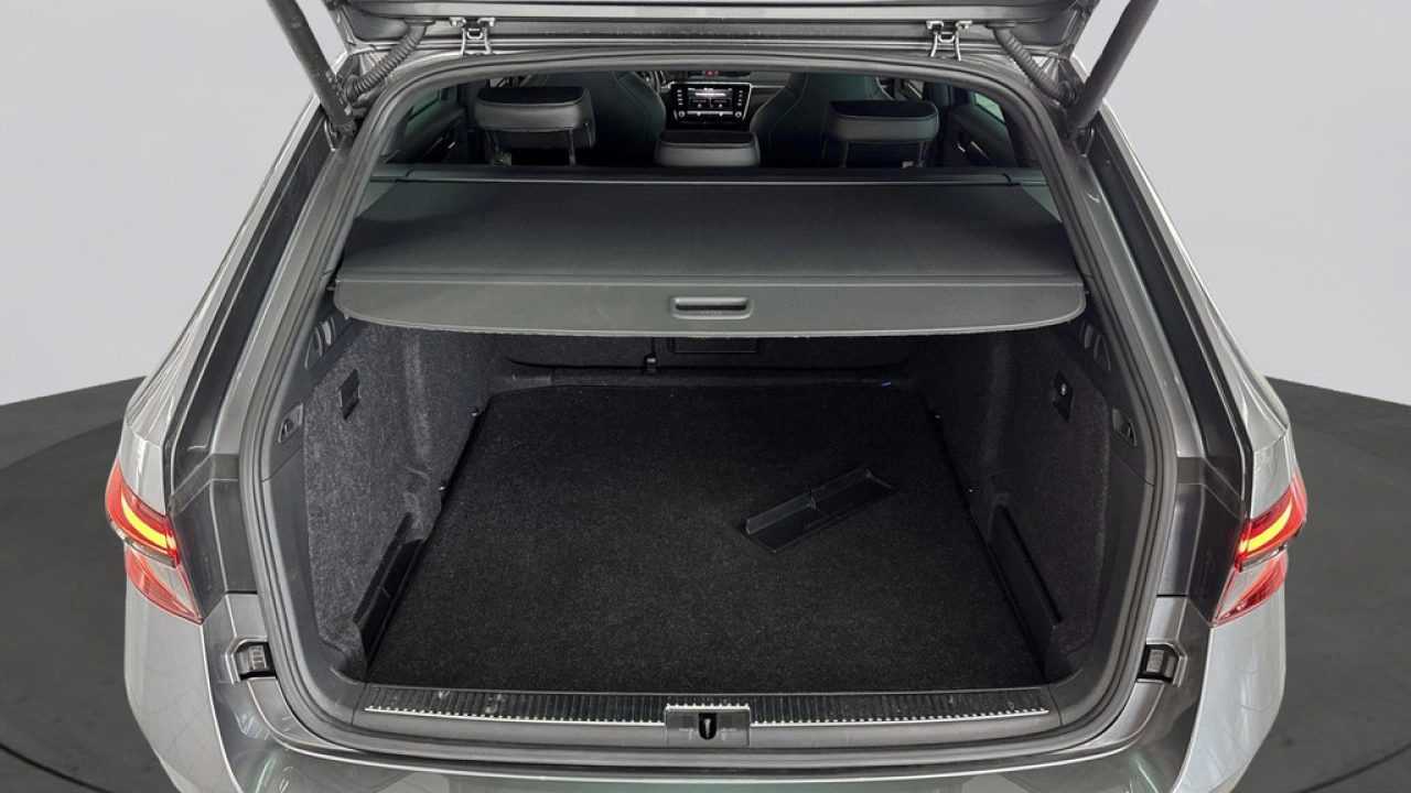 Škoda Superb Combi 1.5 TSI ACT Sportline Business