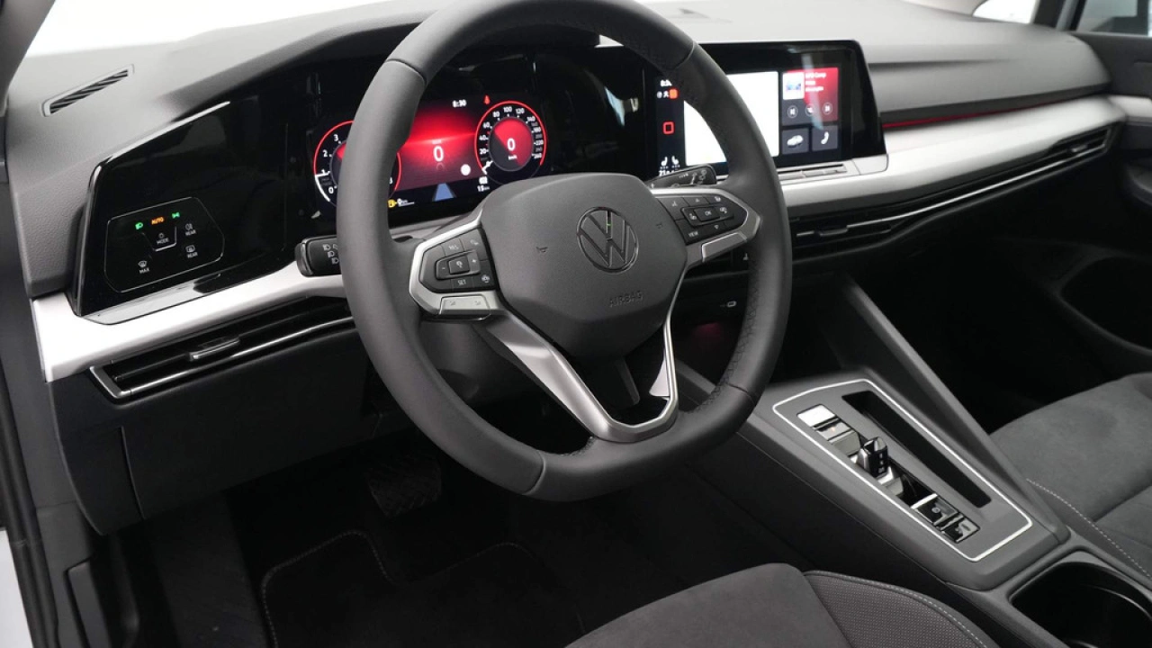 Volkswagen GOLF Variant 1.0 eTSI Life Business