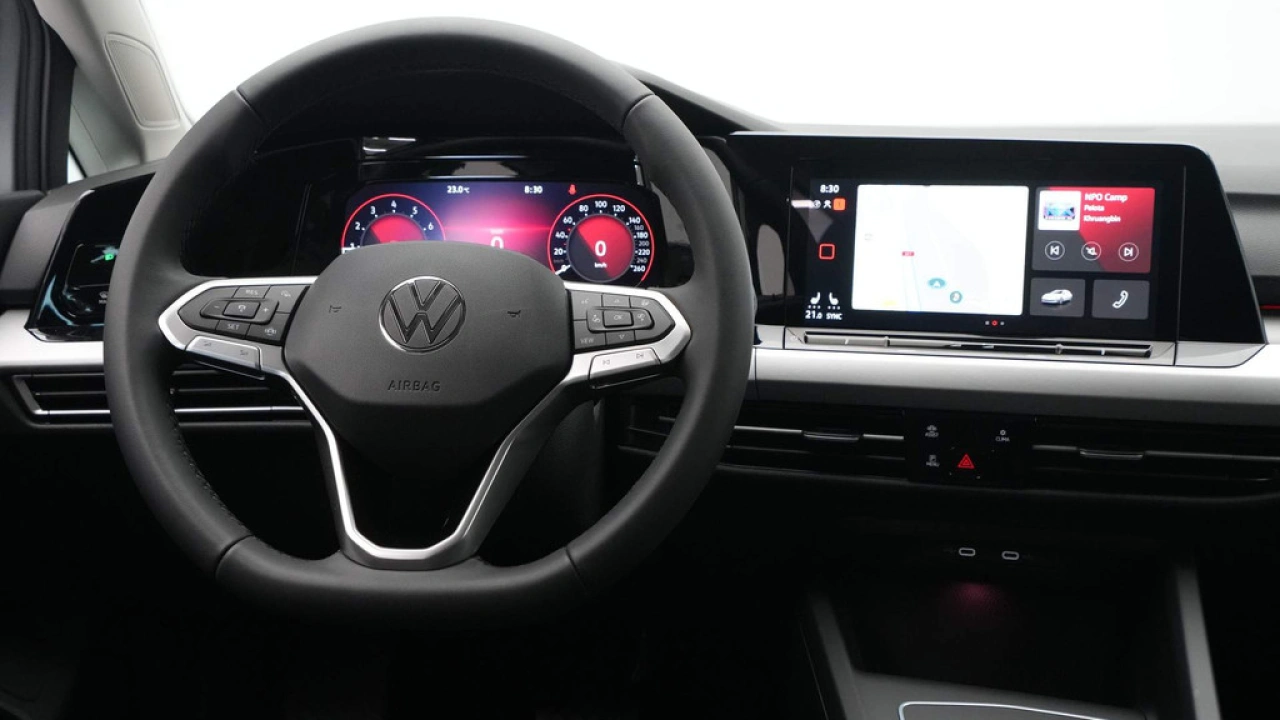 Volkswagen GOLF Variant 1.0 eTSI Life Business