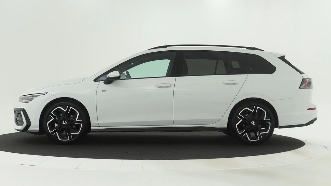 Volkswagen Golf Variant (8) GP R-Line Edition R-Line-Edition 1.5 eTSI 85 kW / 116 pk Variant 7 versn. DSG