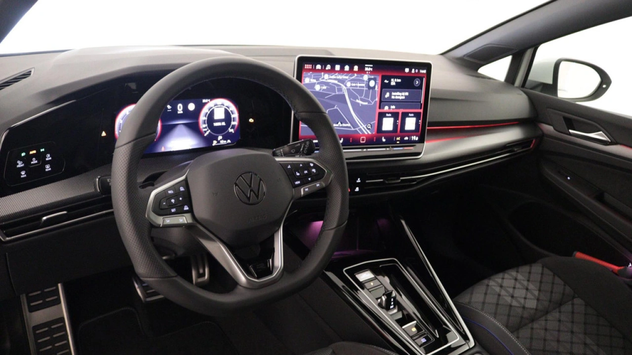 Volkswagen Golf Variant (8) GP R-Line Edition R-Line-Edition 1.5 eTSI 85 kW / 116 pk Variant 7 versn. DSG