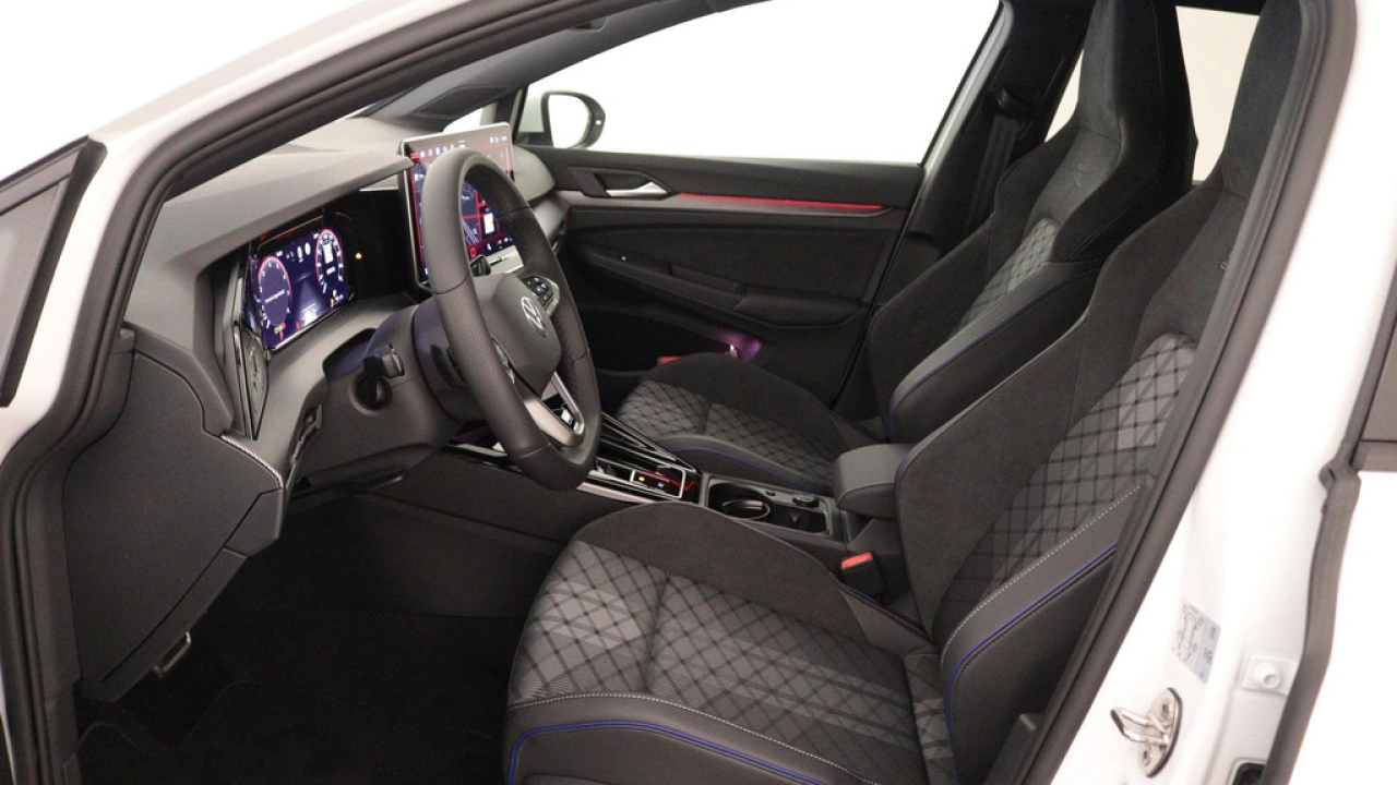 Volkswagen Golf Variant (8) GP R-Line Edition R-Line-Edition 1.5 eTSI 85 kW / 116 pk Variant 7 versn. DSG