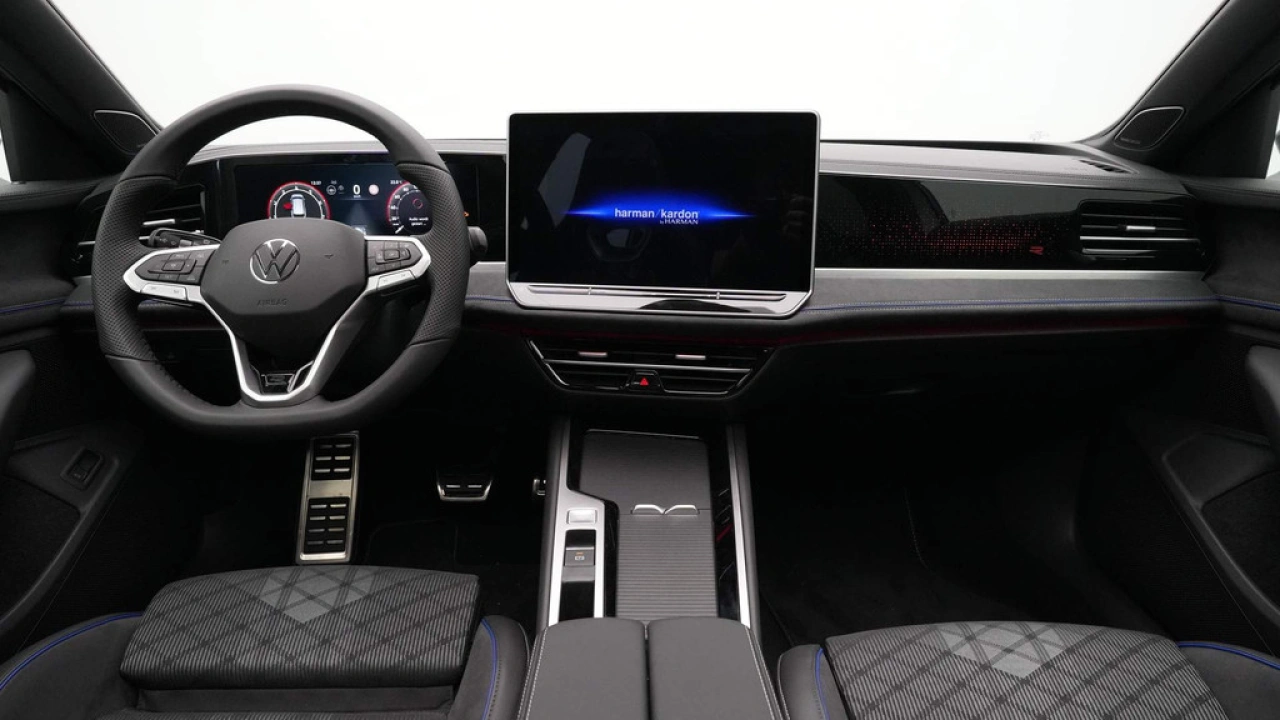 Volkswagen Passat Variant 1.5 eTSI R-Line Business
