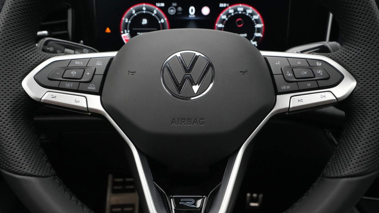 Volkswagen Passat Variant 1.5 eTSI R-Line Business