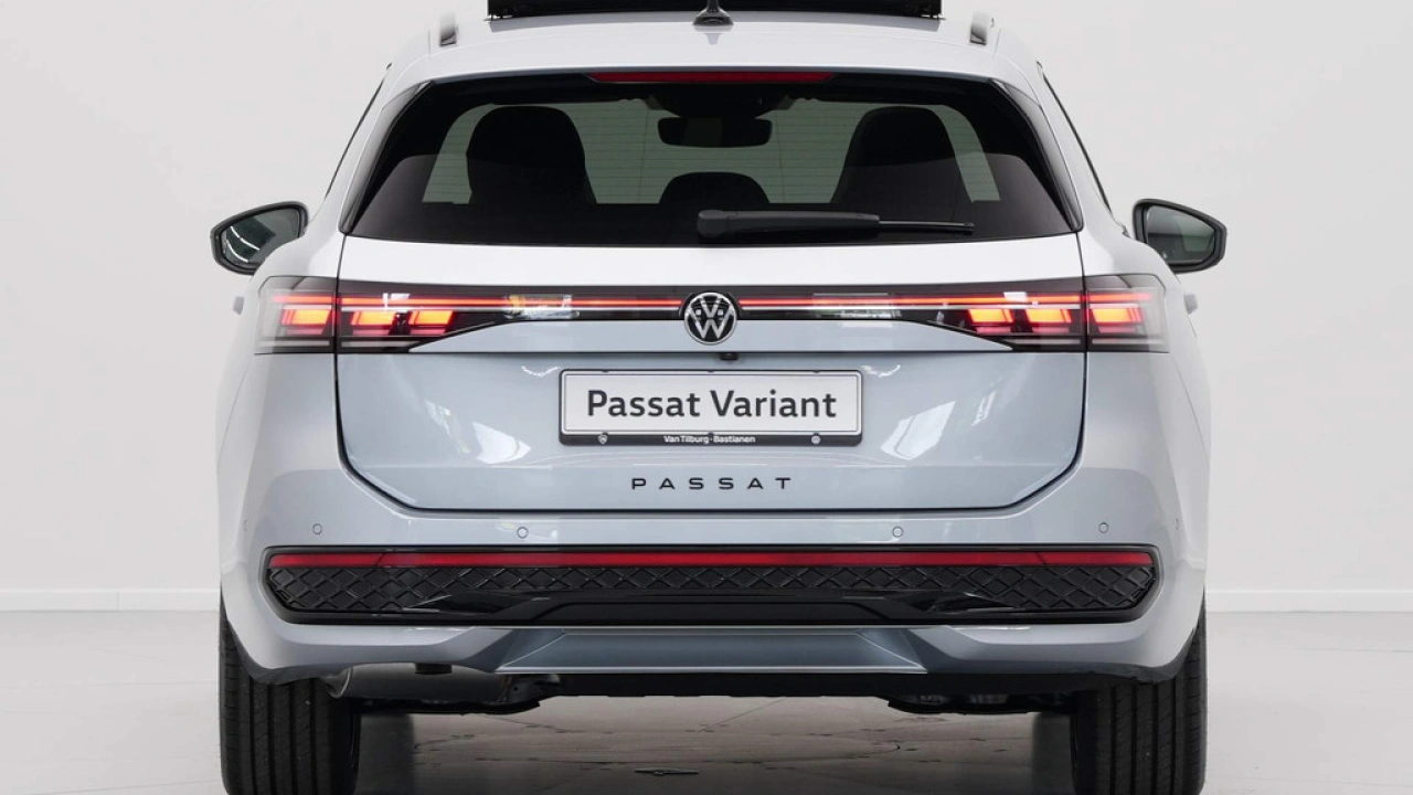 Volkswagen Passat Variant 1.5 eTSI R-Line Business