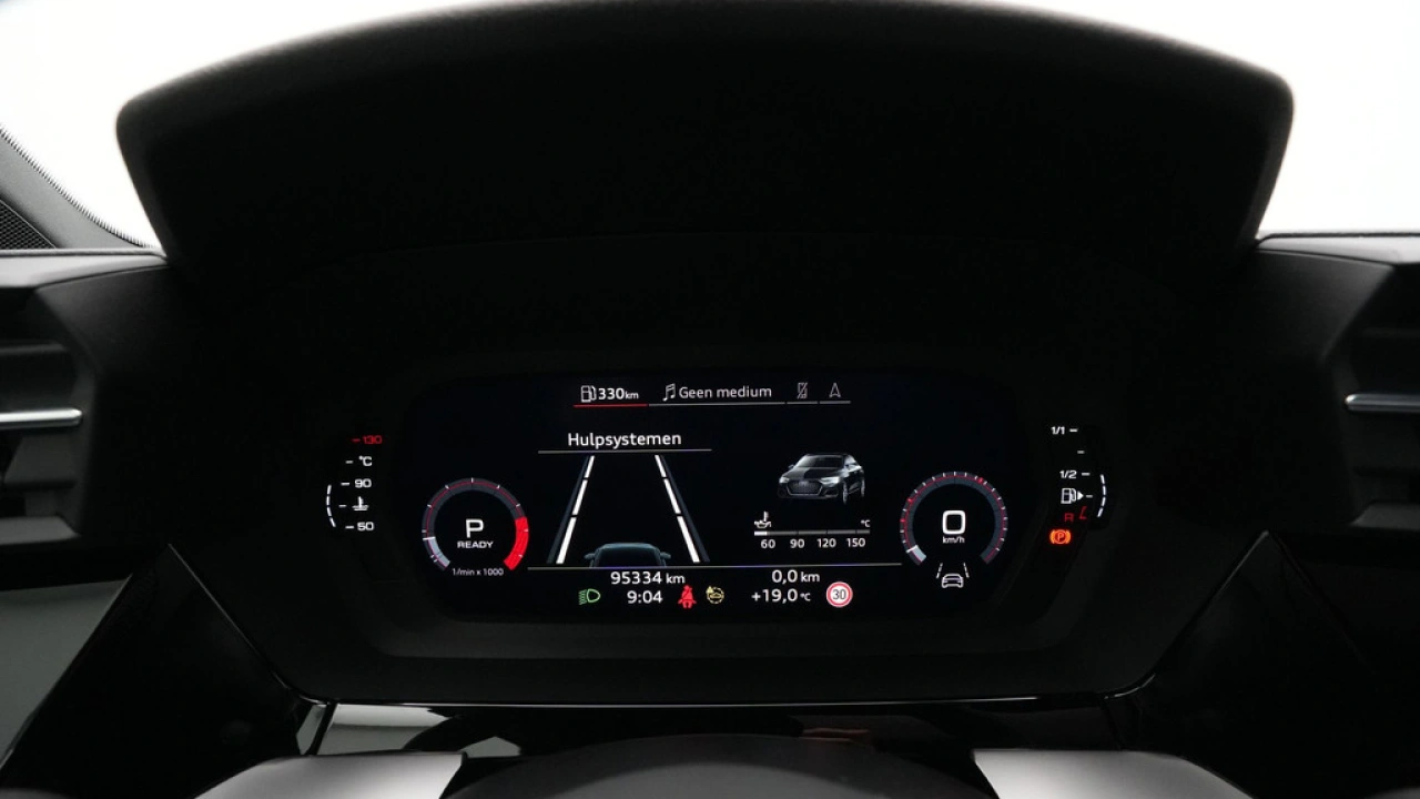 Audi A3 Limousine 35 TFSI 150pk S-Tronic S-Line edition