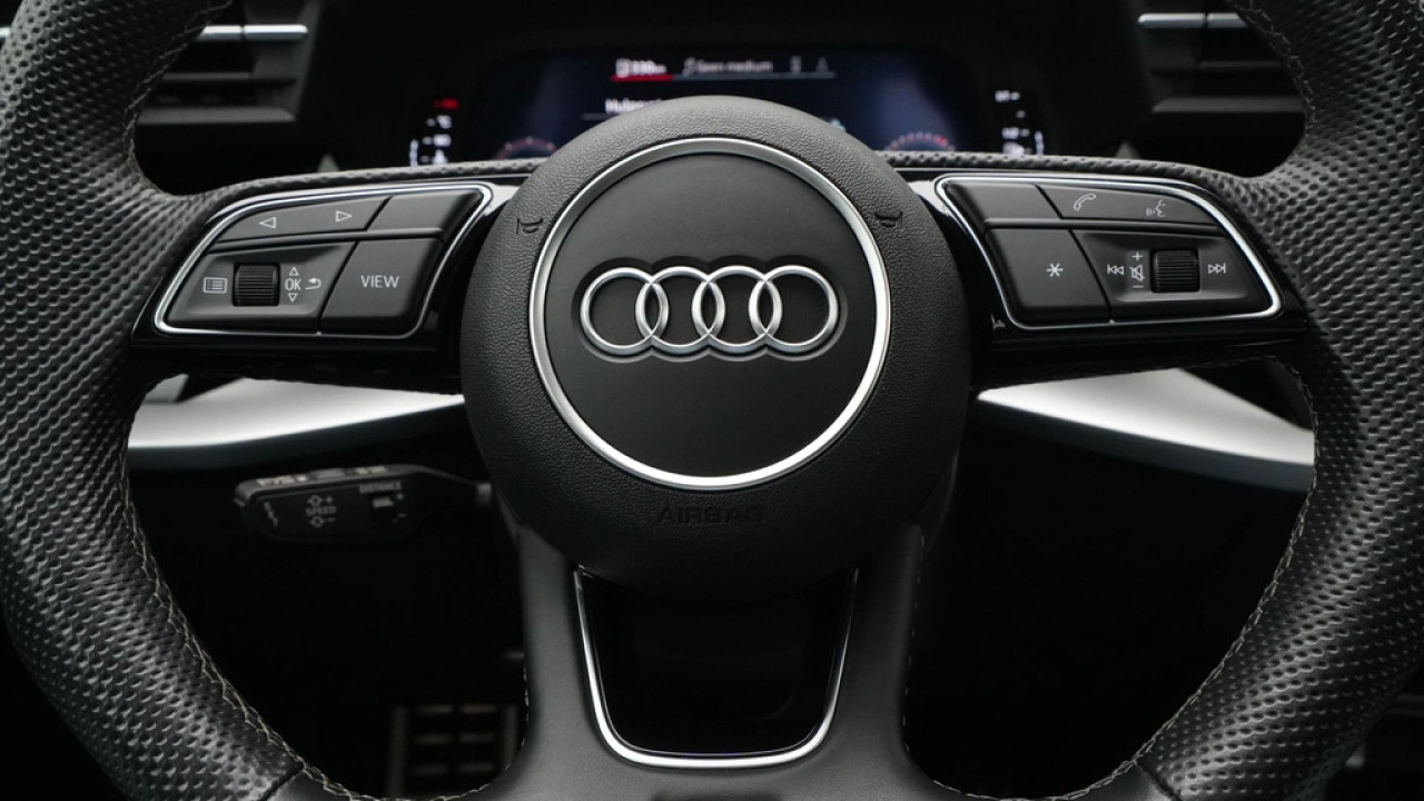 Audi A3 Limousine 35 TFSI 150pk S-Tronic S-Line edition