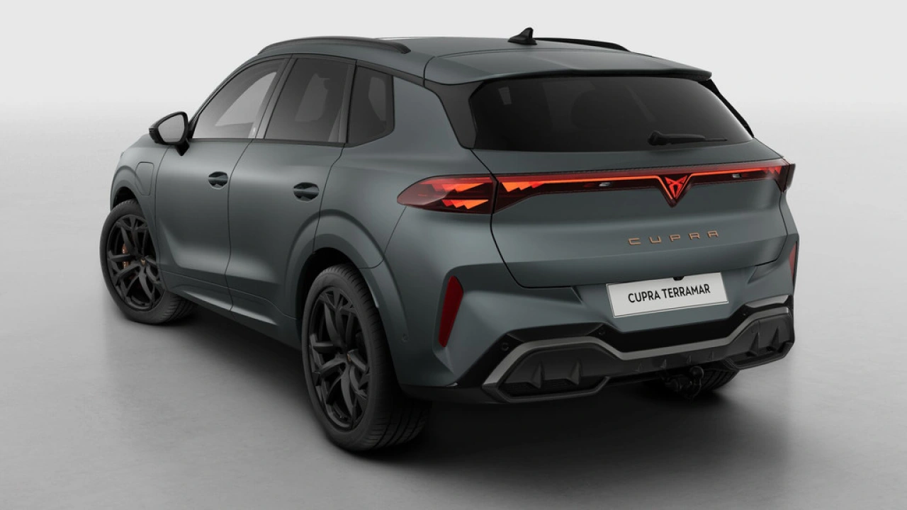 CUPRA Terramar 1.5 TSI e-Hybrid 272 6DSG VZ America's CUP