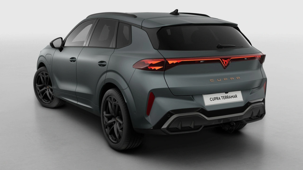 CUPRA Terramar 1.5 TSI e-Hybrid 272 6DSG VZ America's CUP