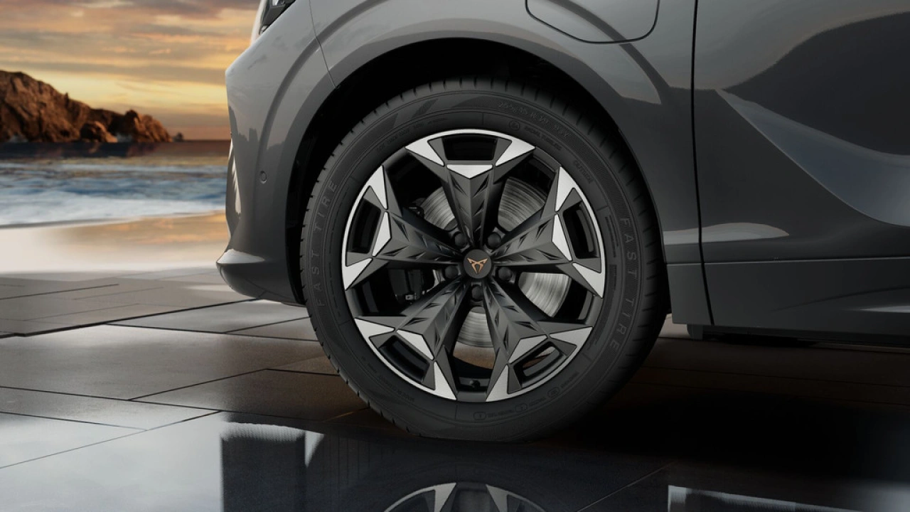 CUPRA Terramar 1.5 TSI e-Hybrid 204 6DSG Business