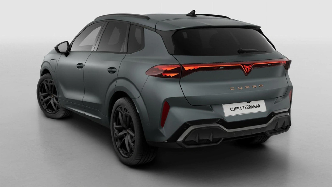 CUPRA Terramar 1.5 TSI e-Hybrid 272 6DSG VZ America's CUP