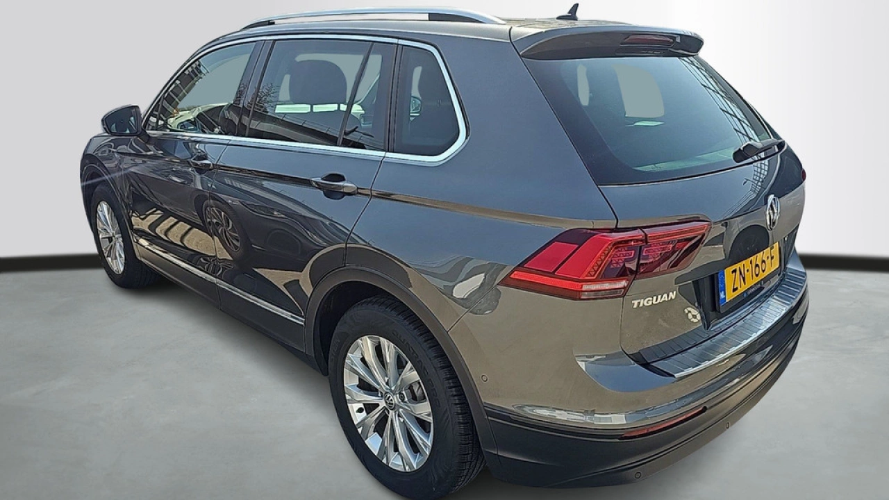 Volkswagen Tiguan 1.5 TSI Comfortline Business | Camera | Led Plus | VERWACHT
