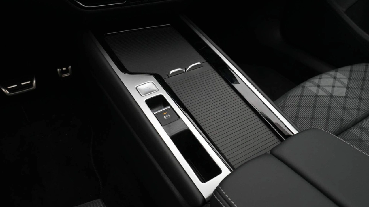 Volkswagen Passat Variant 1.5 eTSI R-Line Business