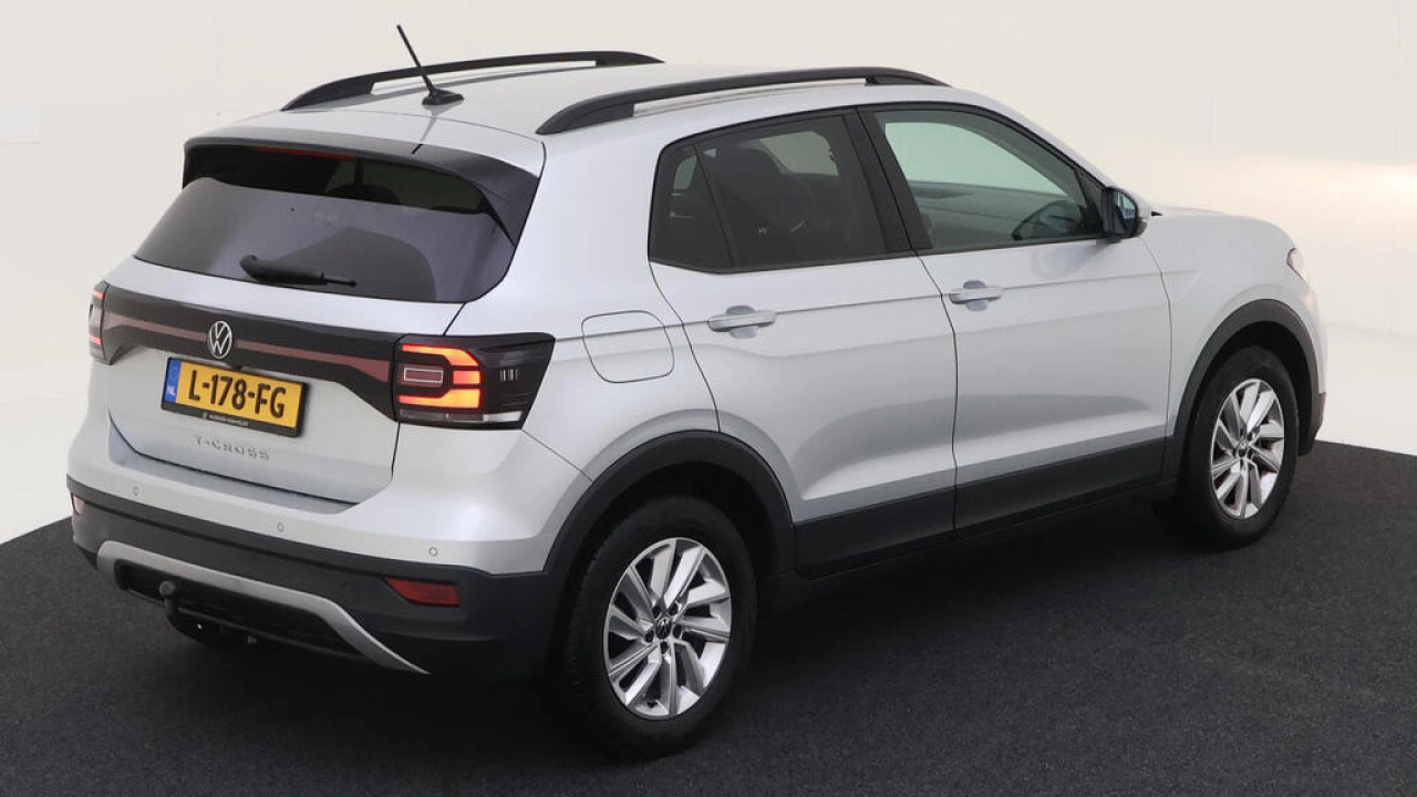 Volkswagen T-Cross 1.0 TSI Life | Navigatie | Trekhaak |