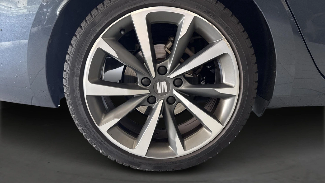 SEAT Leon Sportstourer 1.5 eTSI FR Launch Edition