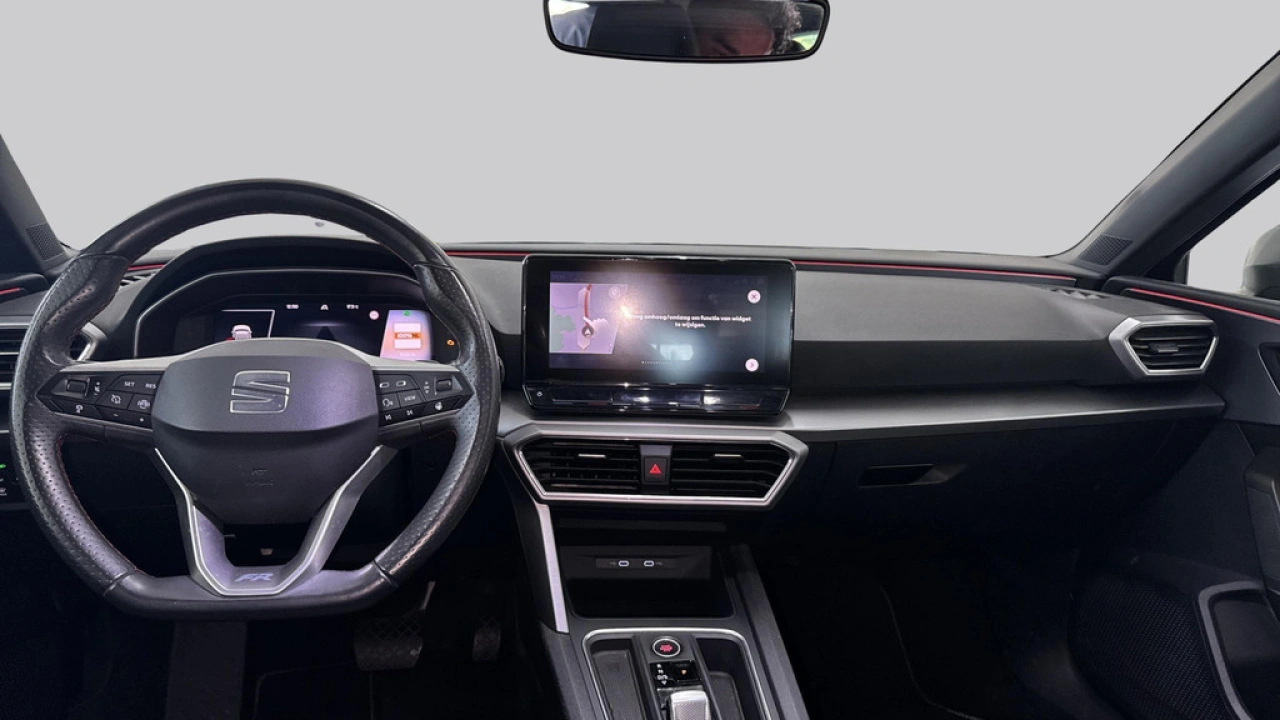 SEAT Leon Sportstourer 1.5 eTSI FR Launch Edition