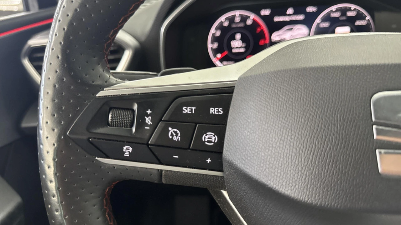 SEAT Leon Sportstourer 1.5 eTSI FR Launch Edition