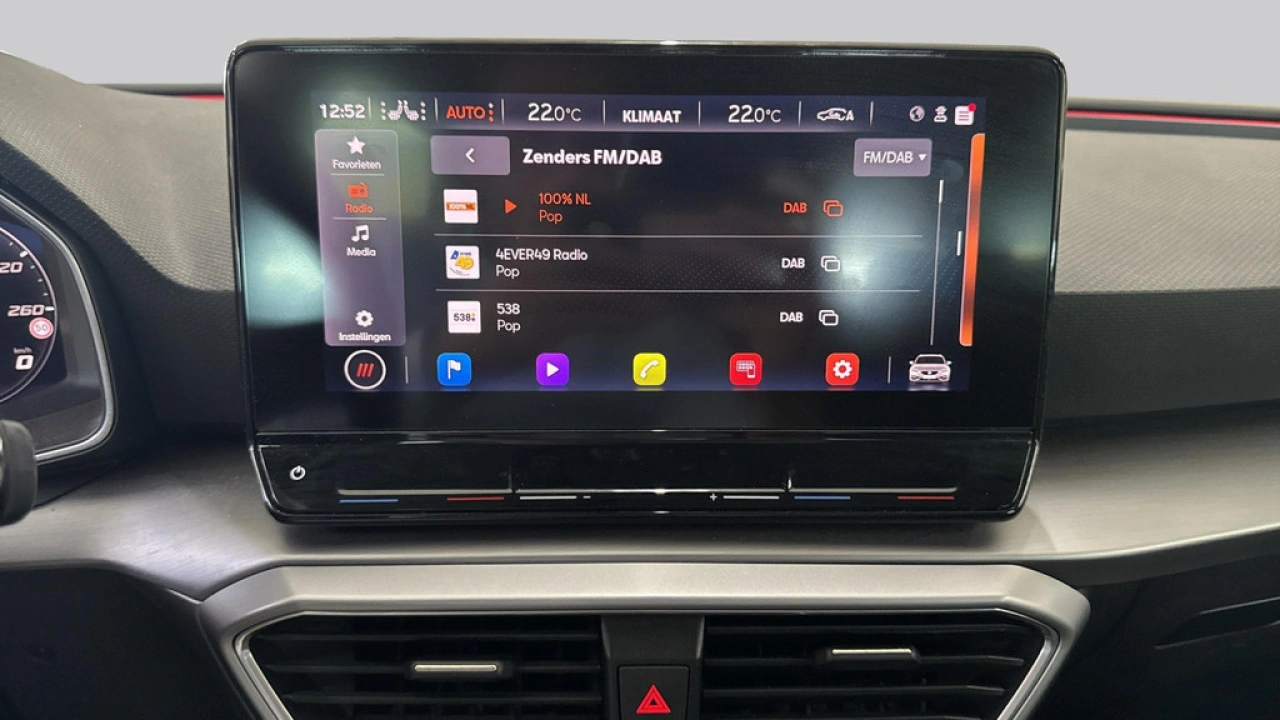 SEAT Leon Sportstourer 1.5 eTSI FR Launch Edition