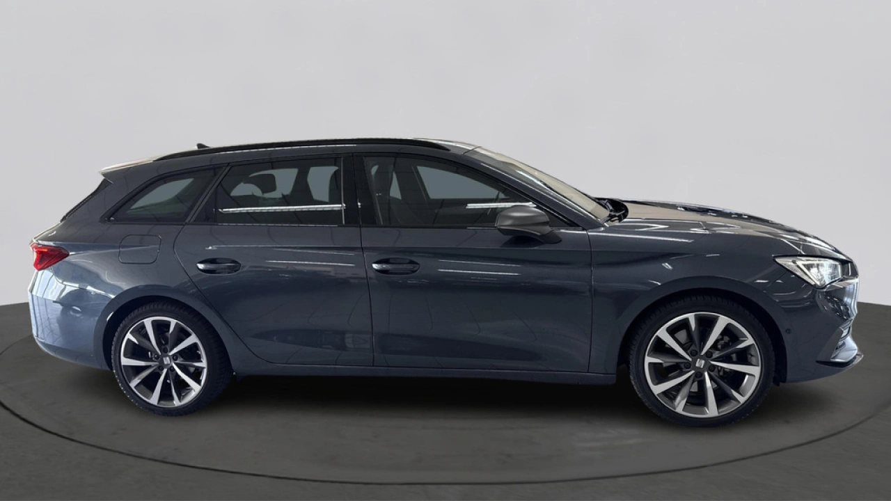 SEAT Leon Sportstourer 1.5 eTSI FR Launch Edition