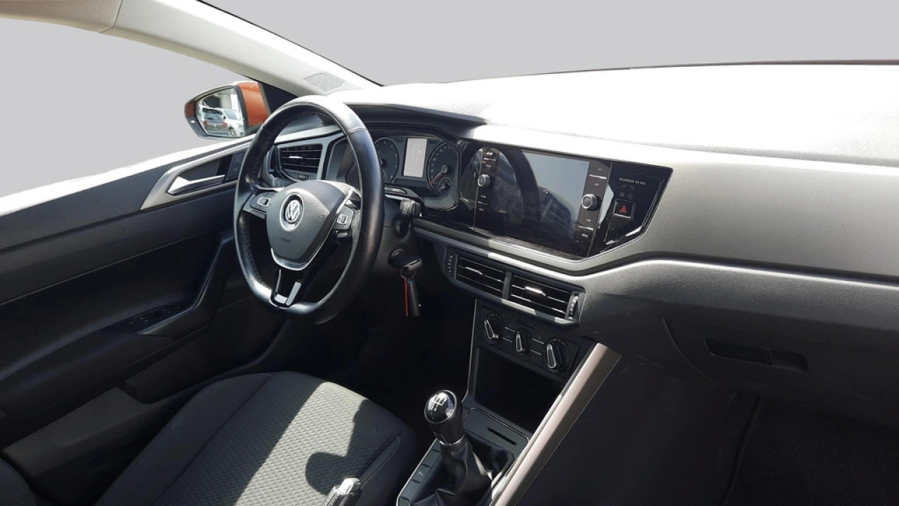 Volkswagen Polo 1.0 TSI Comfortline | Navi | Parkeersen. | Privacy Glass | afn trekhaak |