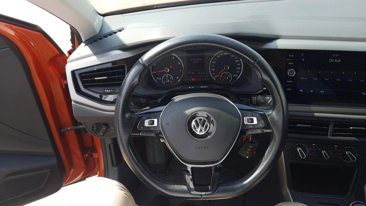 Volkswagen Polo 1.0 TSI Comfortline | Navi | Parkeersen. | Privacy Glass | afn trekhaak |