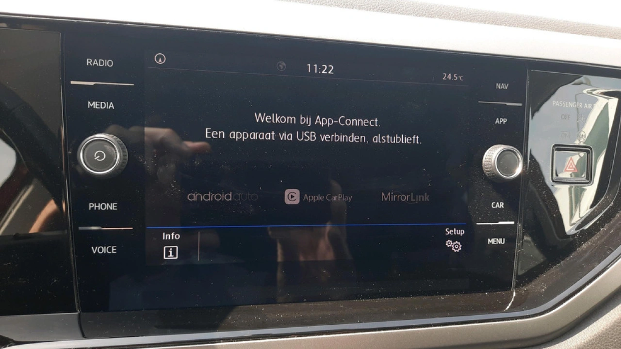 Volkswagen Polo 1.0 TSI Comfortline | Navi | Parkeersen. | Privacy Glass | afn trekhaak |