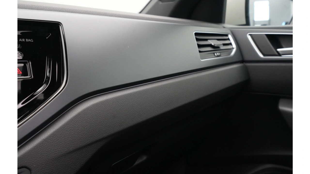 Volkswagen Polo 1.0 TSI 95 5MT R-Line Edition