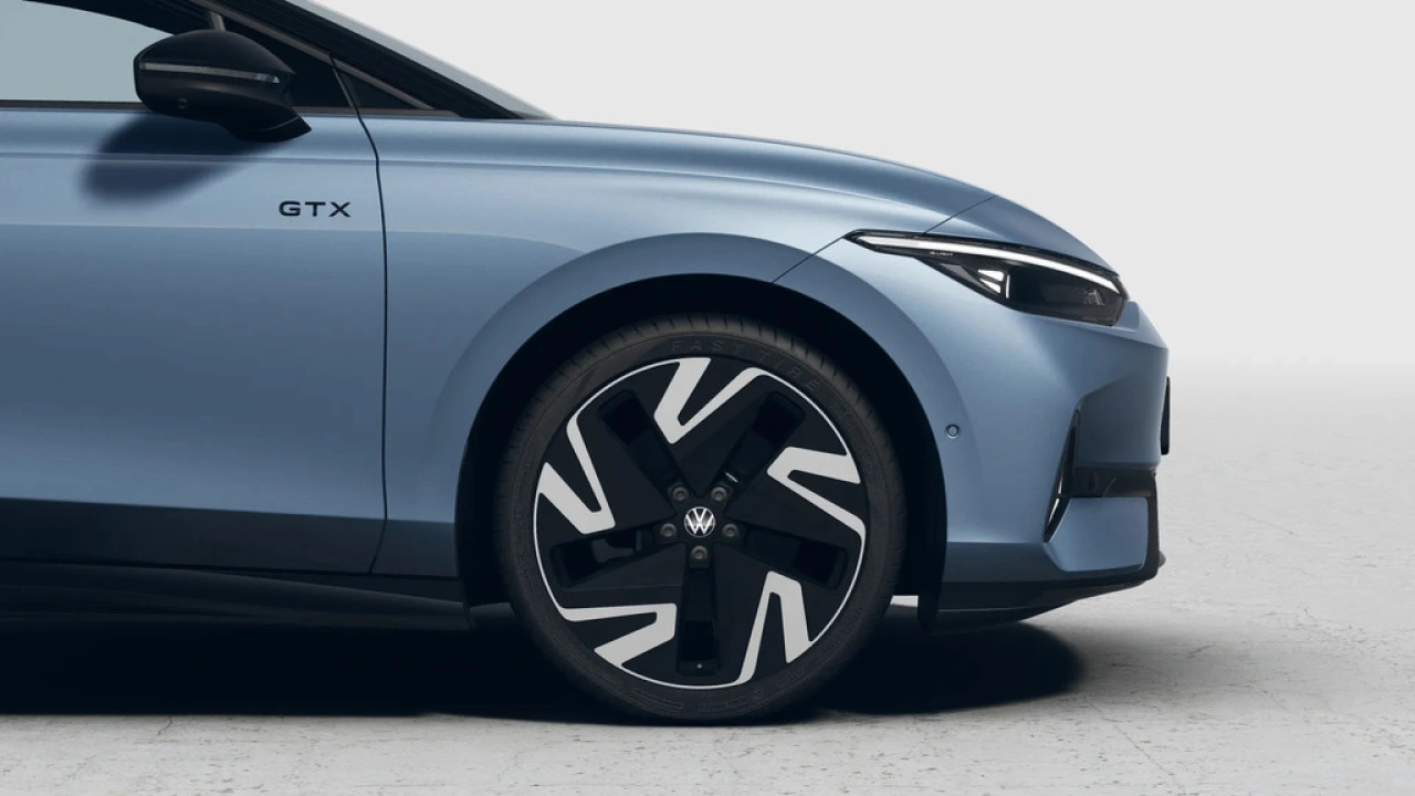 Volkswagen ID.7 Tourer 86 kWh Elektromotor 340 1AT GTX Business