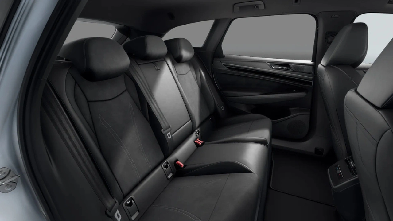 Volkswagen ID.7 Tourer 77 kWh Elektromotor 286 1AT Pro Business