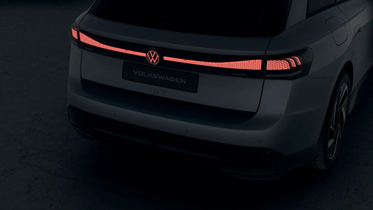 Volkswagen ID.7 Tourer 77 kWh Elektromotor 286 1AT Pro Business