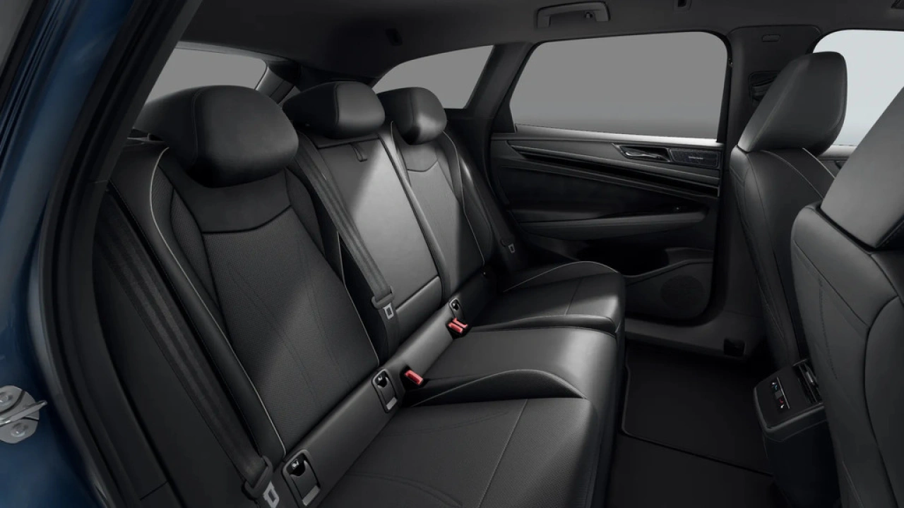 Volkswagen ID.7 Tourer 77 kWh Elektromotor 286 1AT Pro Business