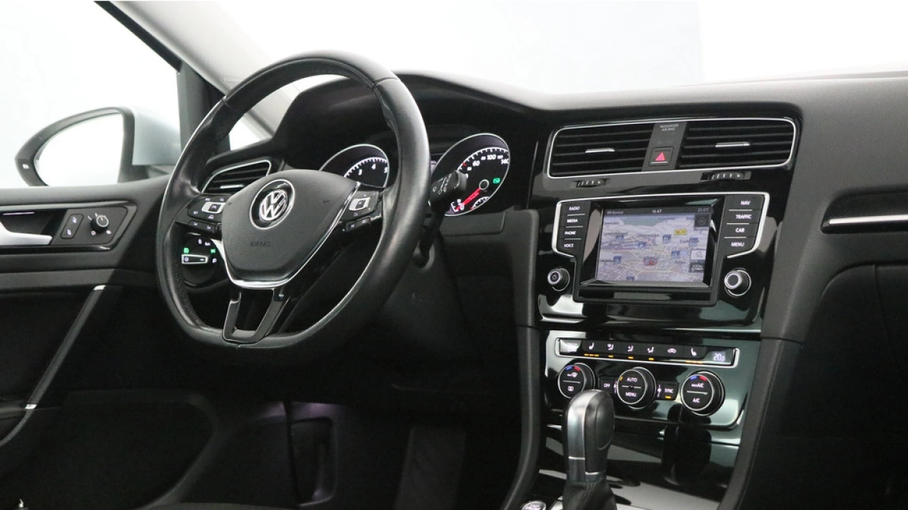 Volkswagen GOLF Variant 1.4 TSI 140pk Highline DSG