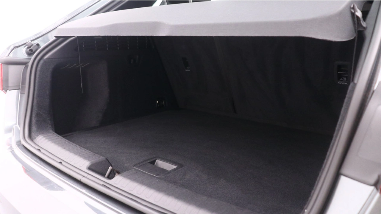 Audi A3 Sportback 30 TFSI S edition | Navigatie | Carplay | 17