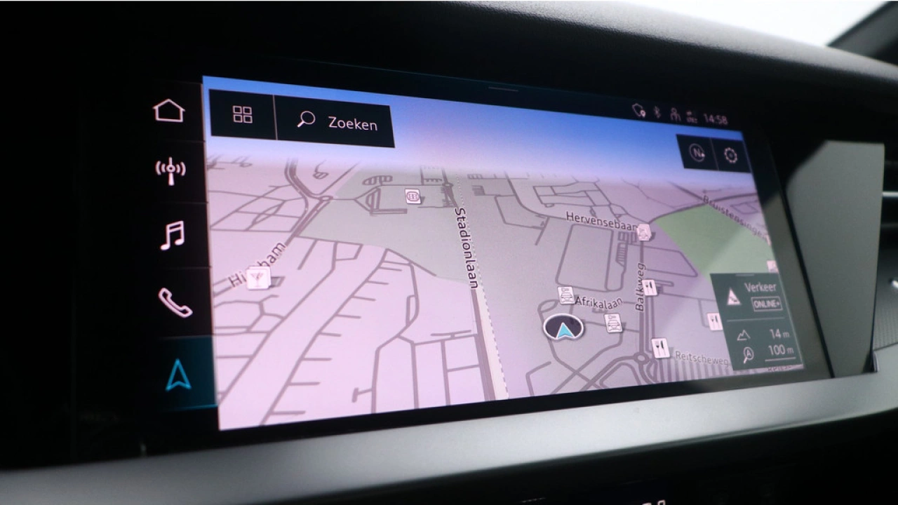 Audi A3 Sportback 30 TFSI S edition | Navigatie | Carplay | 17