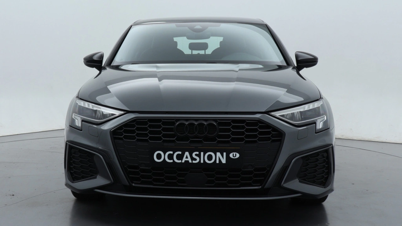 Audi A3 Sportback 30 TFSI S edition | Navigatie | Carplay | 17