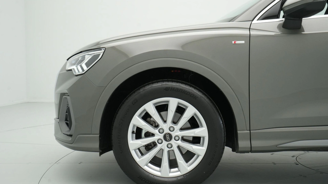 Audi Q3 35 TFSI 150 pk S-Tronic S line edition