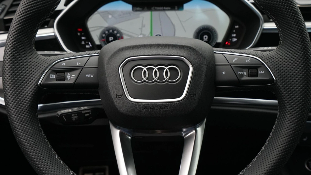 Audi Q3 35 TFSI 150 pk S-Tronic S line edition